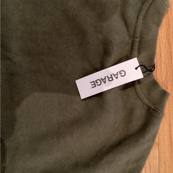 Green Crop Sweatshirt - Picture 4 of 4